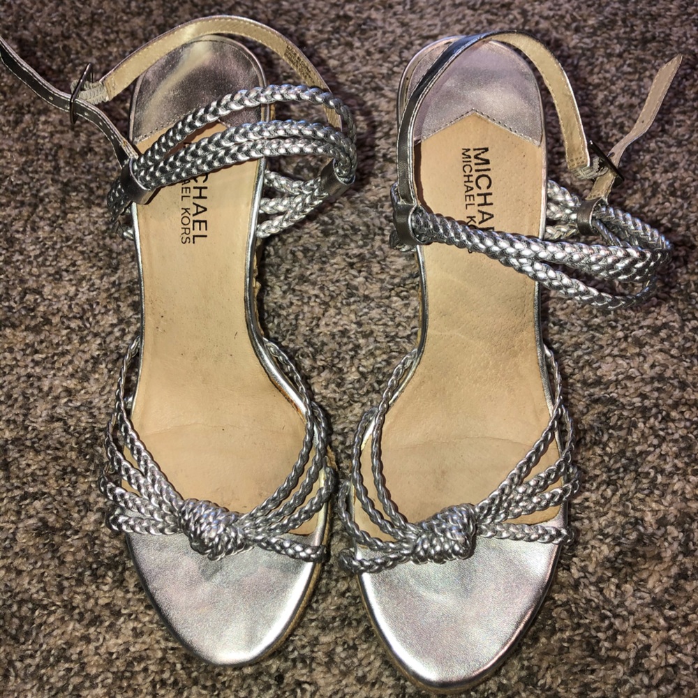 Michael Kors size 9.5 silver espadrille wedges